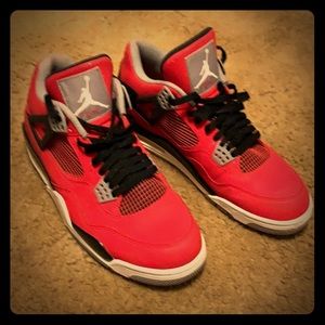 Jordan 4 toro’s
